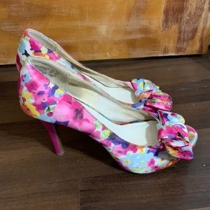 Fioni Floral Print Heels Size 9